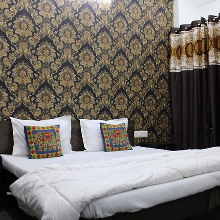 Hill Paradise Home Stay Udaipur Exterior photo