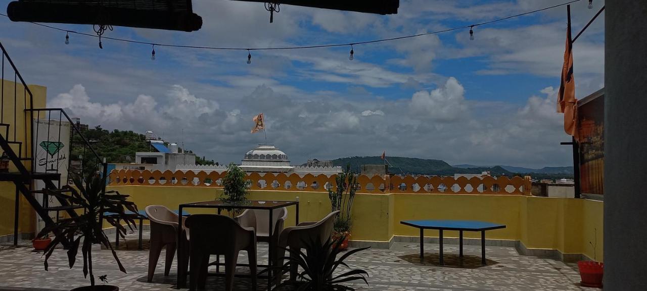 Hill Paradise Home Stay Udaipur Exterior photo