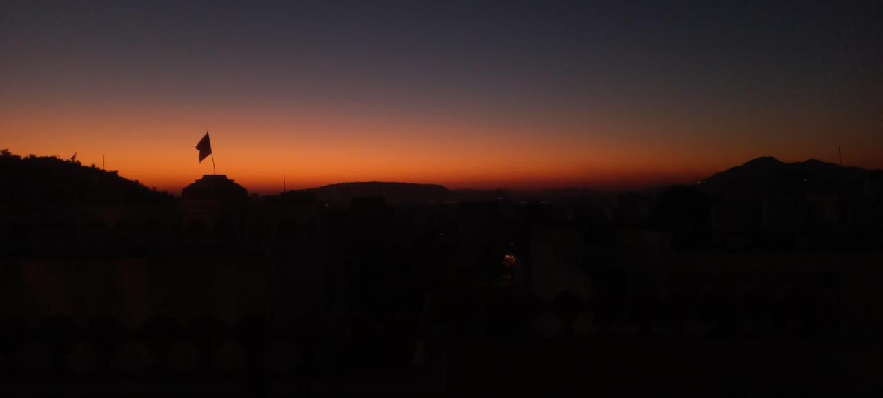 Hill Paradise Home Stay Udaipur Exterior photo