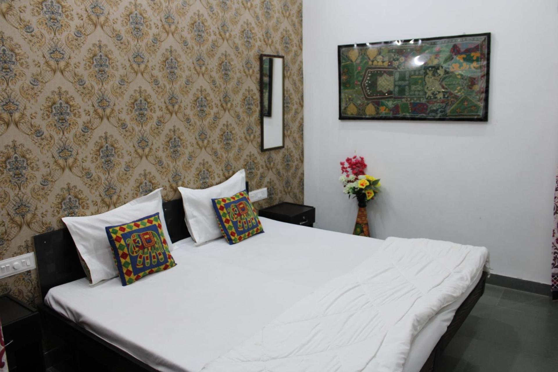 Hill Paradise Home Stay Udaipur Exterior photo