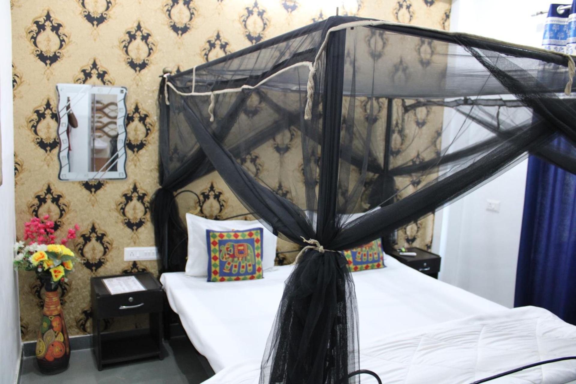 Hill Paradise Home Stay Udaipur Exterior photo